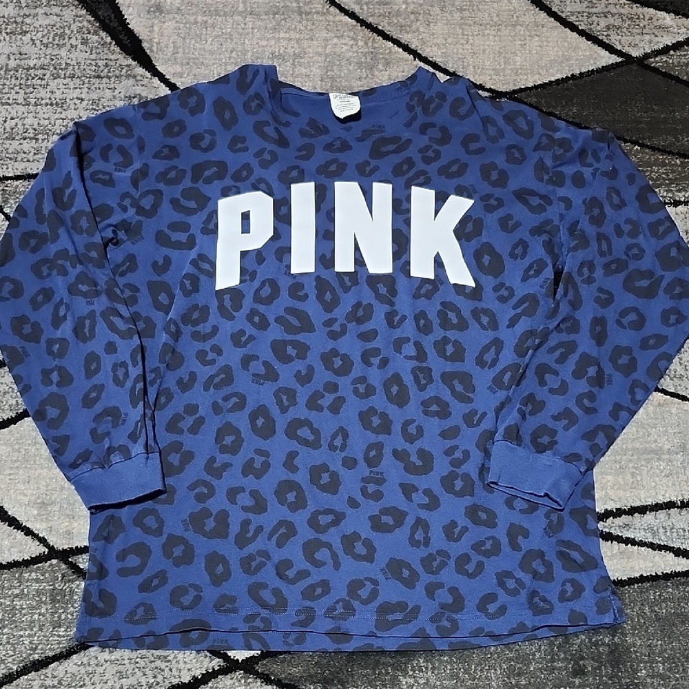 VS PINK 2018 CAMPUS CREW-NECK BLUE LEOPARD PRINT LONG-SLEEVE TEE-SHIRT